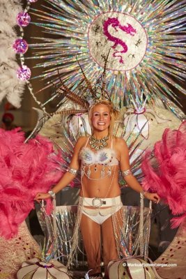 E SITGES CARNAVAL NOCHE IMG_8675.jpg