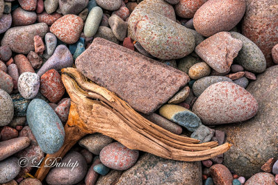 124.6 - Lake Superior Rocks On Beach With Driftwood