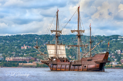 El Galeon Andalucia Along The Duluth Shore