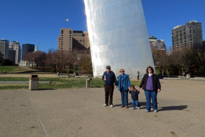 Arch with Grandma Carole and Ed    IMG_1912c.jpg