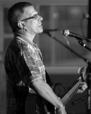 Joe Santos 02.jpg