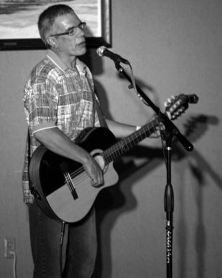 Joe Santos 04.jpg