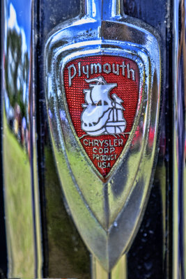 Plymouth emblem 
