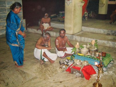 Eedu Utsavam - Thiruvahindrapuram (42).JPG