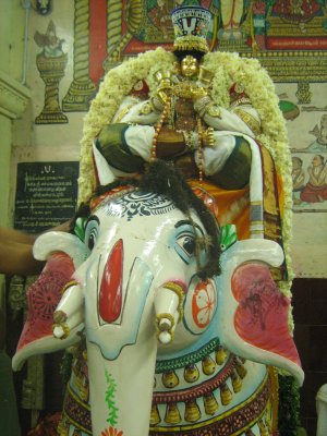 Maamunigal 6th and 7th day utsavam at Thiruvahindrapuram