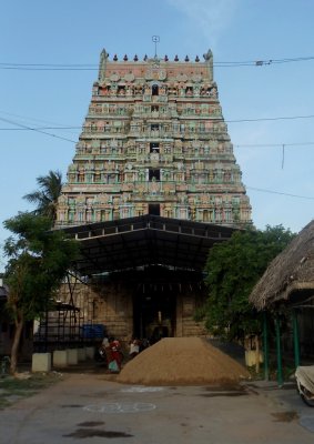 Aalwar Rajagopuram- Tirunagari.JPG