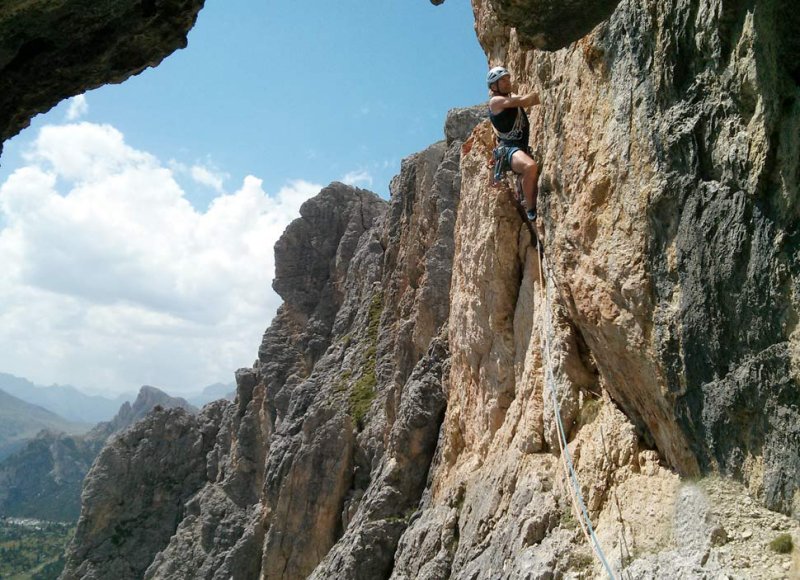 Cima bois Alvera arete , Steve Wells on the top crux