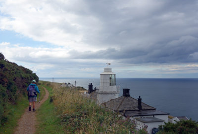 Whitby coastal walk lighthouse