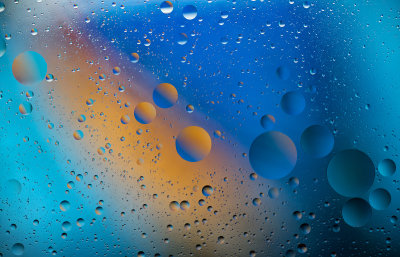 Olive Oil in Water (Blue & Yellow)