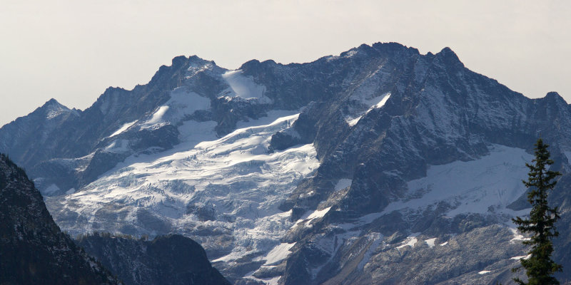 Easy Pass (South West) _ Douglas Glacier and Mt. Logan (2770m)