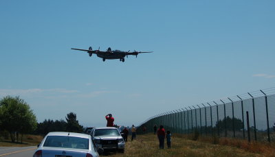 B24 arival landing at ACV 2015