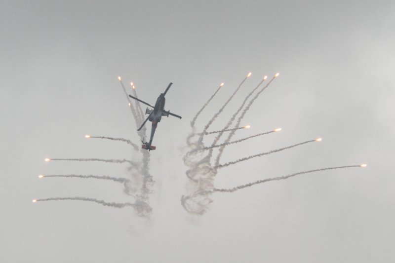Netherlands Apache, releasing flares