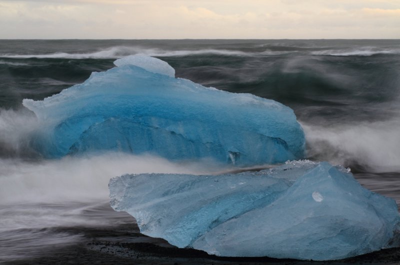 Beached icebergs