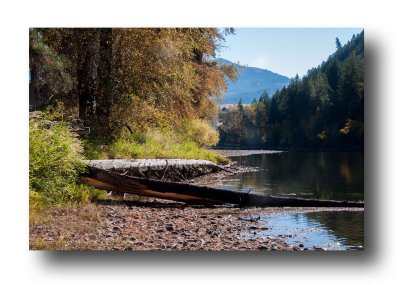 15 9 27 101 Along the Kettle River near Midway BC