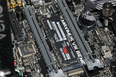 950 Pro (512GB) located in M.2 slot