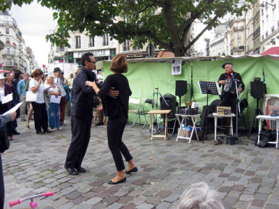Dancing at the street fair on rue Mouffetard