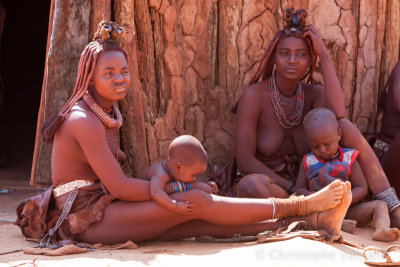 Himba family