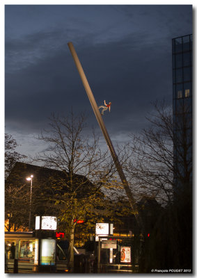 Woman walking to the sky de Jonathan Borofsky