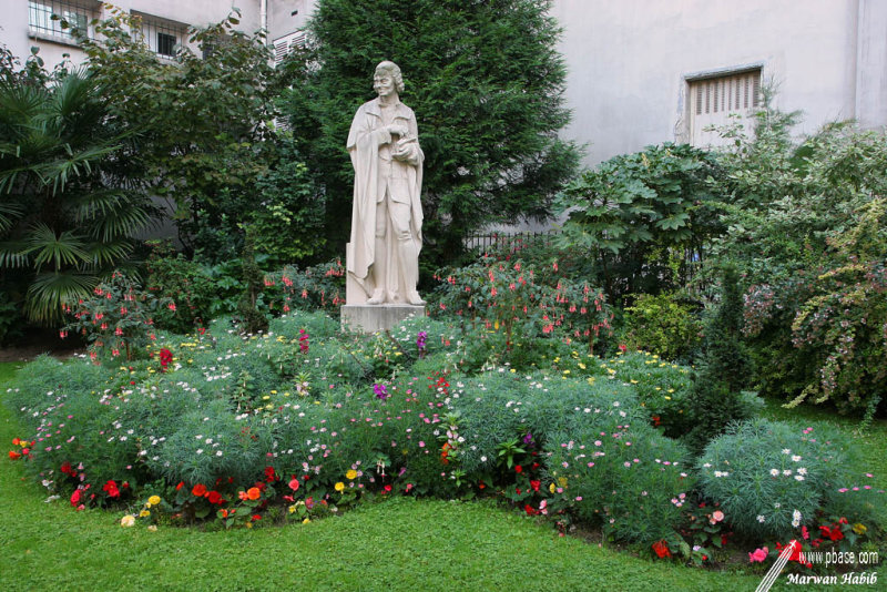 Paris - Square Honor Champion