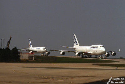 Boeing 747-400 Air France & Airbus A300B4-200 Air France