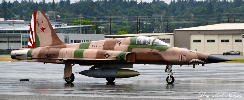 Fighter Squadron Composite 111 (VFC-111) Sun Downers,  F-5E-F Tiger II, Leaving Clay Lacy Aviation, Boeing Field, Seattle