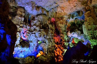 Dau Go Cave, Ha Long Bay, Vietnam  