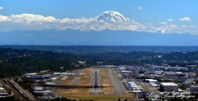 Mount Rainier, Boeing Field, King County International Airport, Boeing Airplane Company, Seattle, Washington