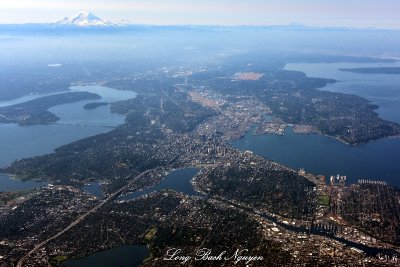 Seattle, Puget Sound, Mount Rainier, Mt Adams, Mt St Helens, Washington 