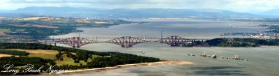 Forth Road Bridge, Forth Rail Bridge, Firth of Forth, Edinburgh, UK 