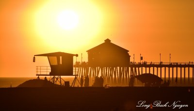 Classic Image of Huntington Beach Pier and Lifeguard Station