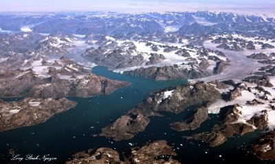 Melting Glacier Lakes on Greenland 