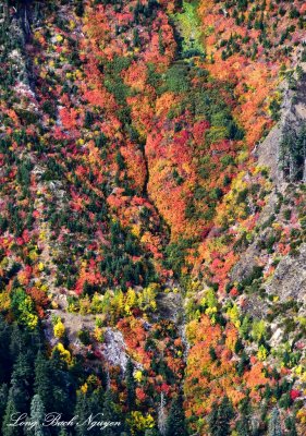 Keechelus Ridge with fall colors  