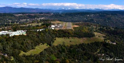 Final Approach to Runway 5 Placerville California 