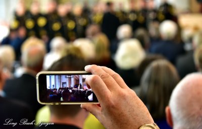 Choir in cell phone 