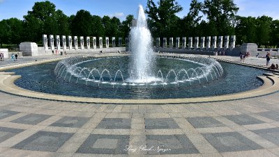 Fountain and Atlantic Arch, World War 2 Memorial, Washington DC