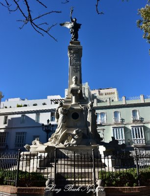 Monument at Alameda Apodaca Cadiz 248  