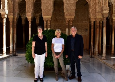 Katherine Nancy Charlie at Lions Palace, Alhambra, Granada 1007  