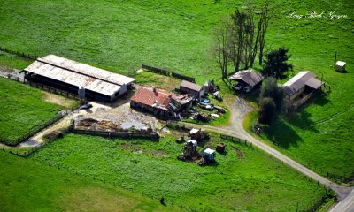 Run Down Barn and Farm Enumclaw Washington 046  