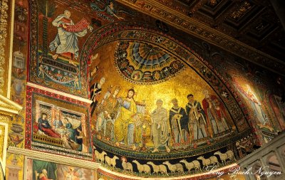 Apse in Basilica of Our Ladys in Trastevere Rome Italy 570  