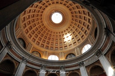 Round Hall in Pio Clementino Museum Vatican Museum Italy 196  