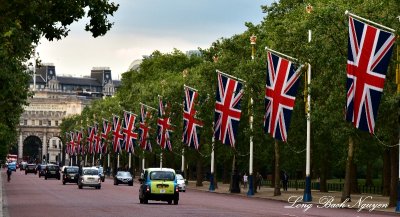 Flags on The Mall and Admiralty Arch London 296  