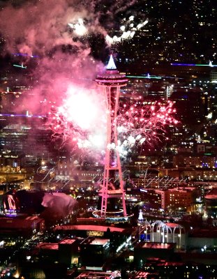 Space Needle on New Year Eve 2016 023 