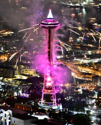 Space Needle on New Year Eve 2016 055a  