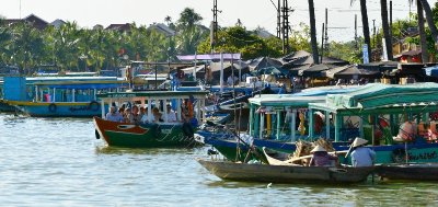 Tourists in tour boat in Hoi An Vietnam 992 