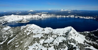 Crater Lake and Wizard Island, Mt Bailey, Mt Thielsen, Three Sisters, Diamond Peak, Oregon Cascade Mountains 569
