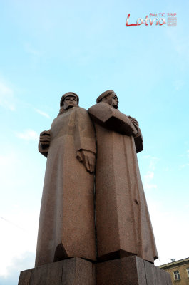 The Latvian Riflemen Monument
