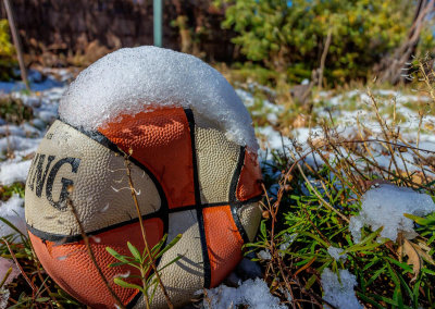 Snowfall on Ball