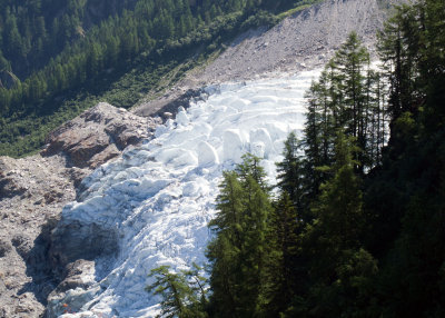 Les Bossons glacier