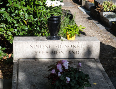 The grave of Simone Signoret (1921-1985) & Yves Montand (1921-1991)