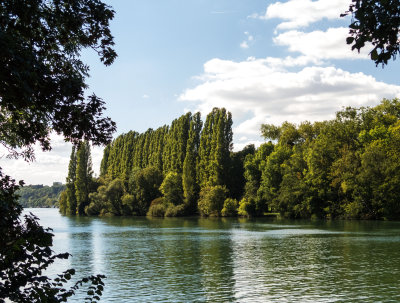 Monday we barge to Évry and begin biking